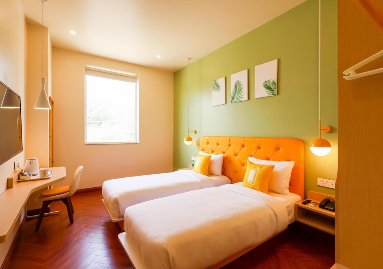 Bloom Hotel - Golf Course Road, Sector 43 Gurgaon Eksteriør billede