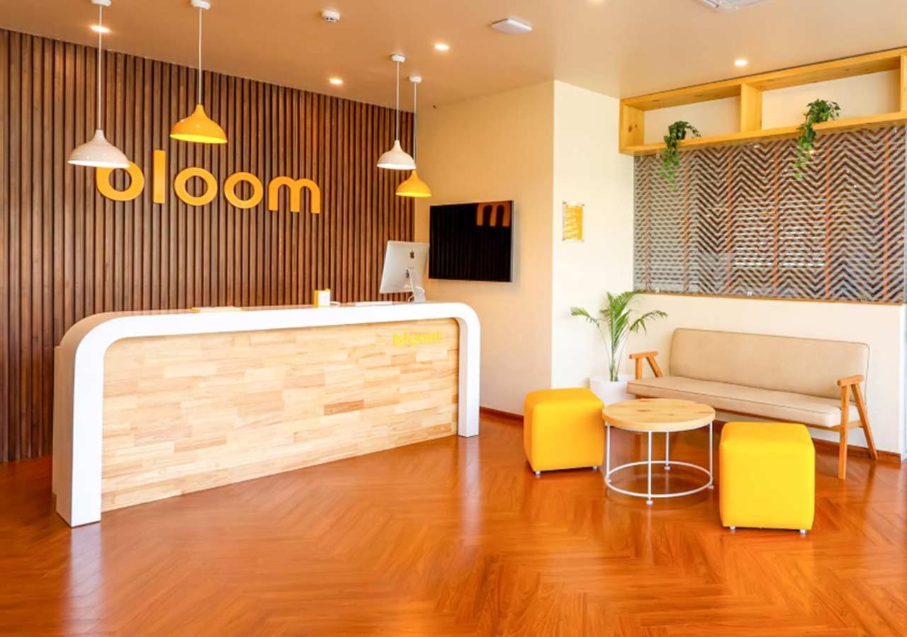 Bloom Hotel - Golf Course Road, Sector 43 Gurgaon Eksteriør billede